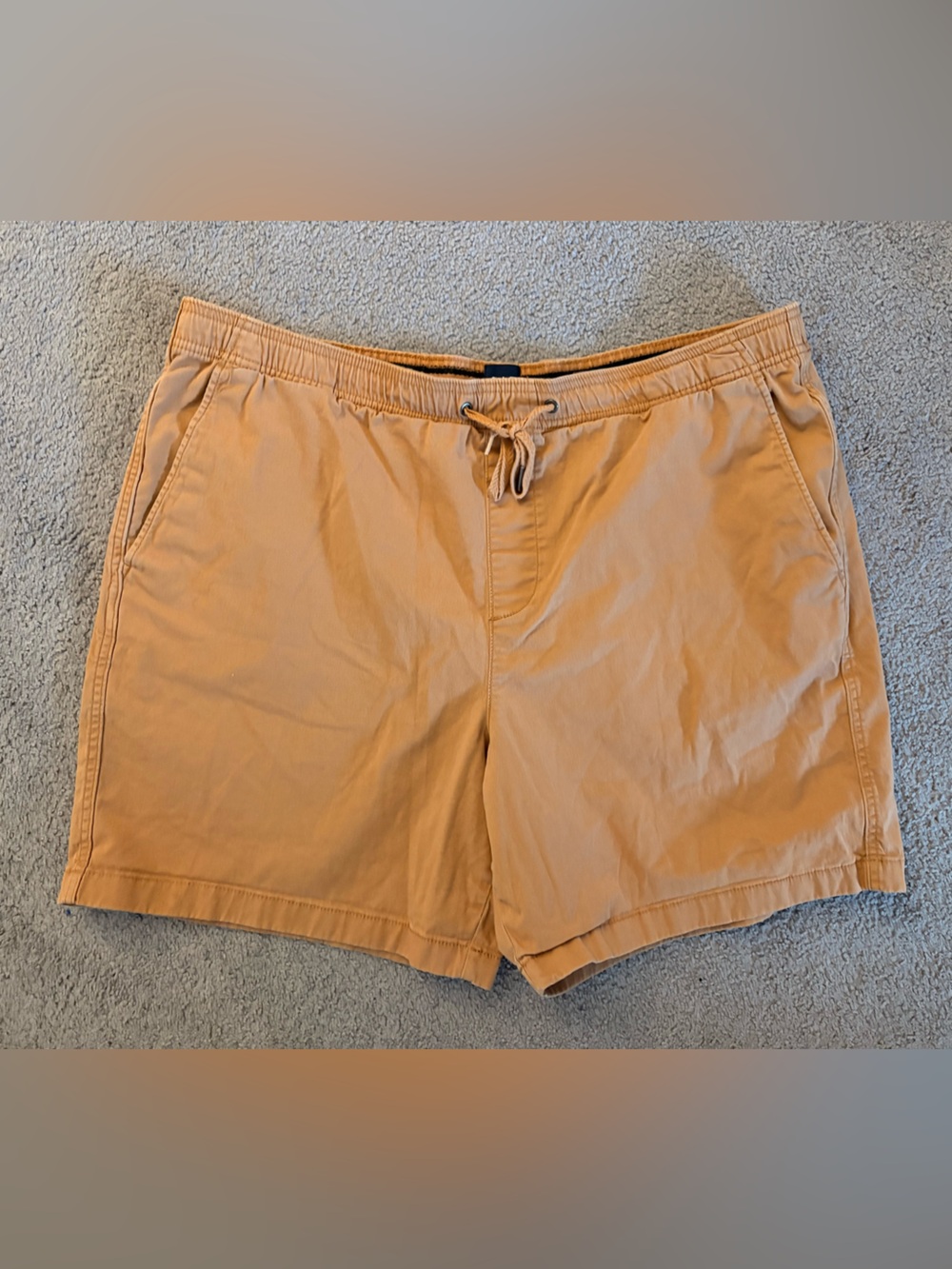 GAP Men's Drawstring Shorts - Tan
